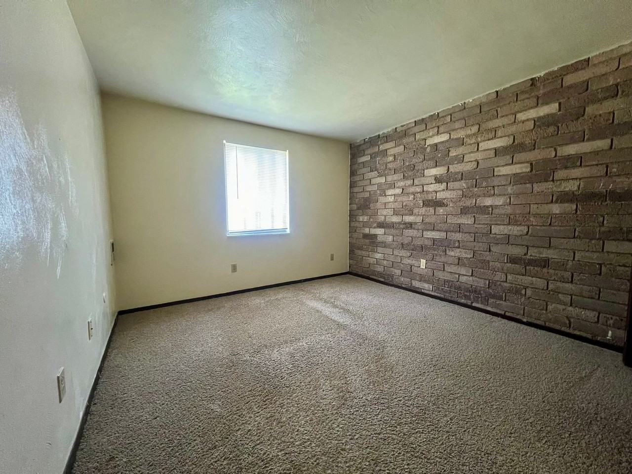 304 Kellywood Mnr - Photo 5 of 9