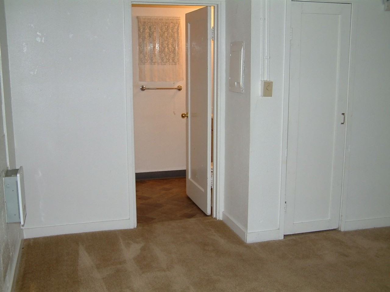 Seabreeze (3125 N Oak Harbor Rd) - Photo 5 of 28