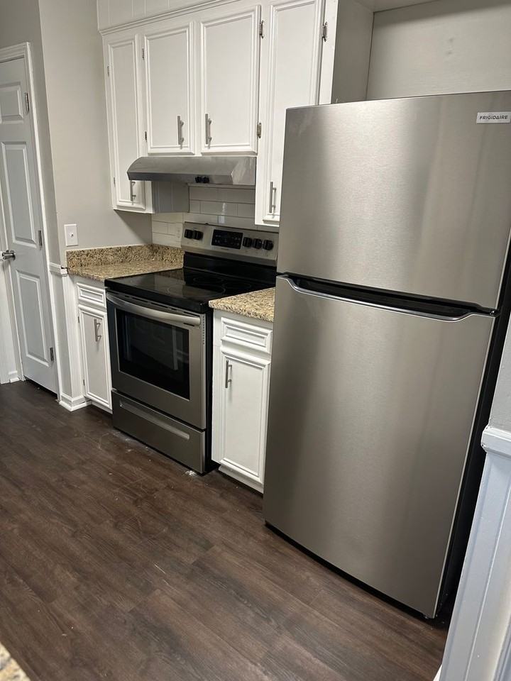 219 Concourse Dr - Photo 5 of 12