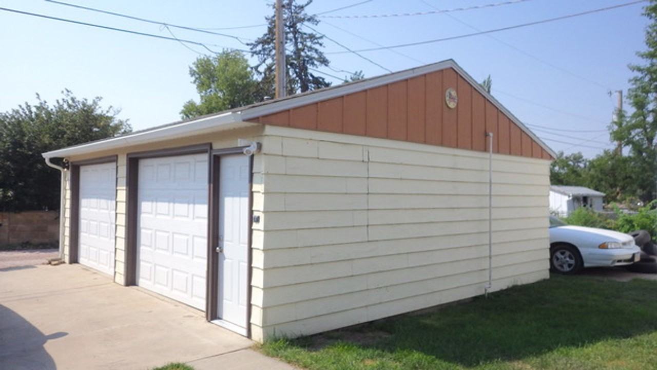 113 E Custer St - Photo 2 of 11