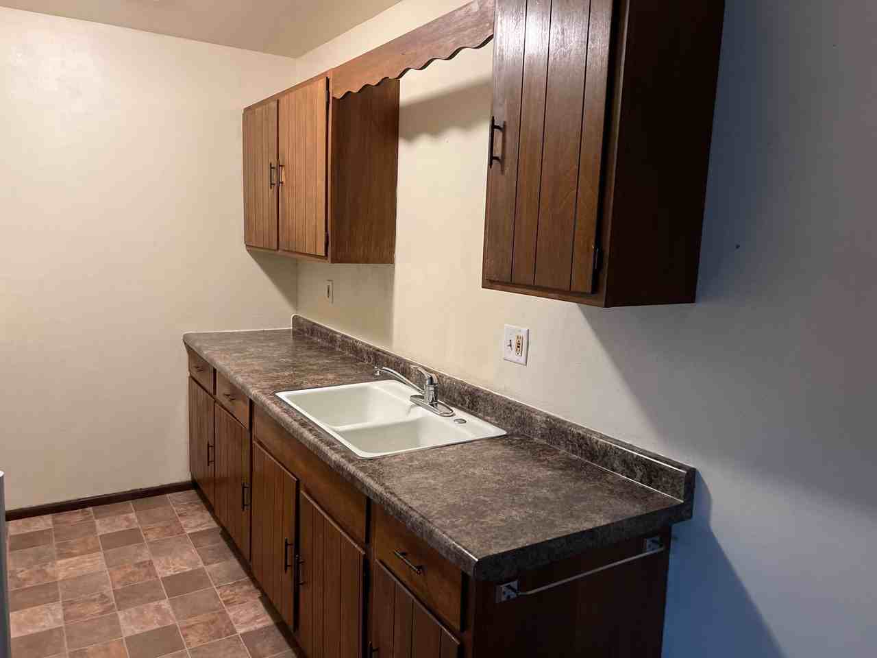 803 Rogers Street - Photo 3 of 24