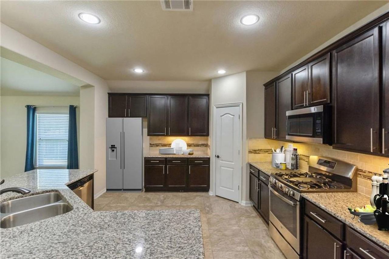 5948 Pescia St - Photo 5 of 16