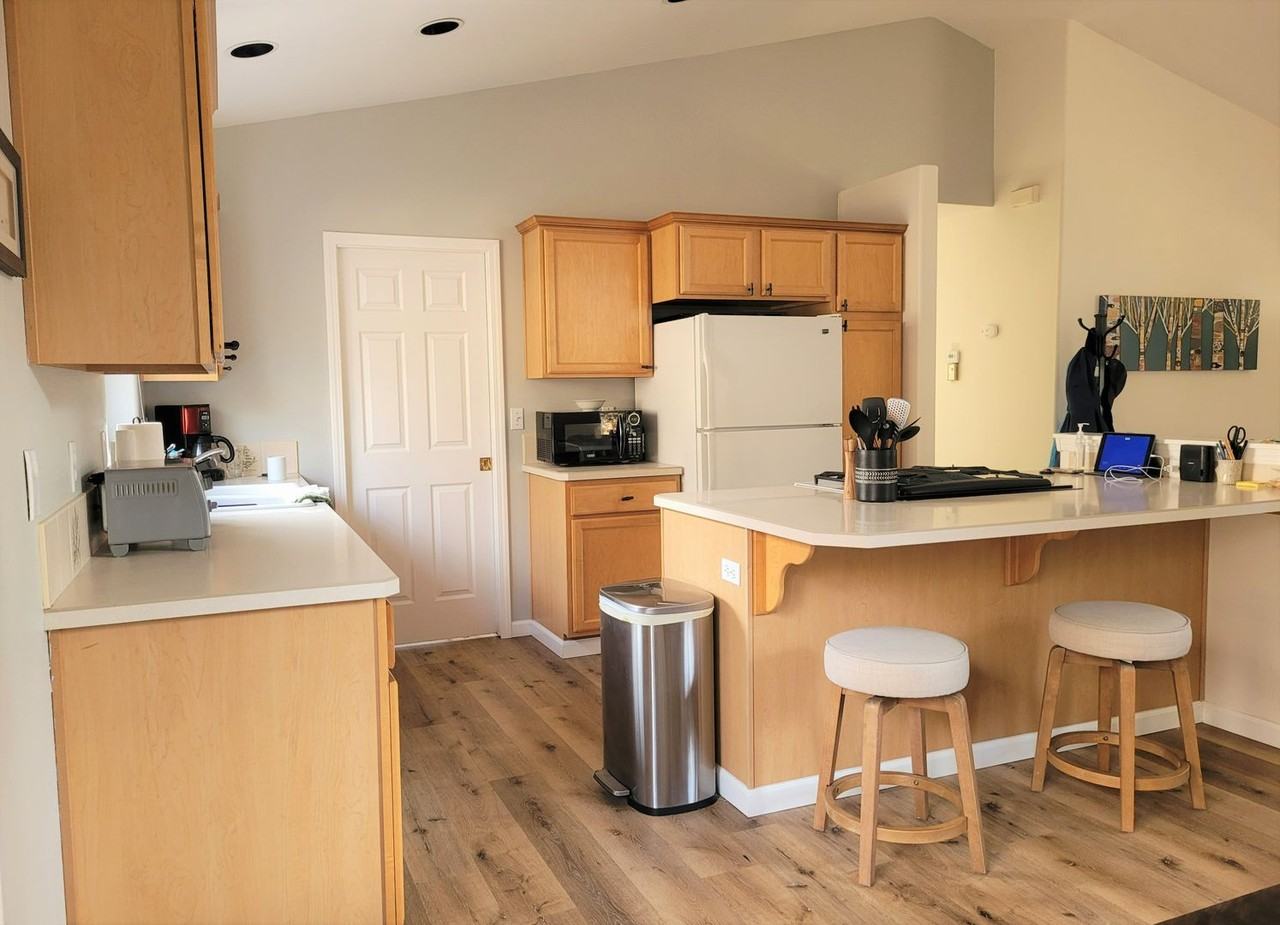 1598 Nw Albany Ave - Photo 4 of 18