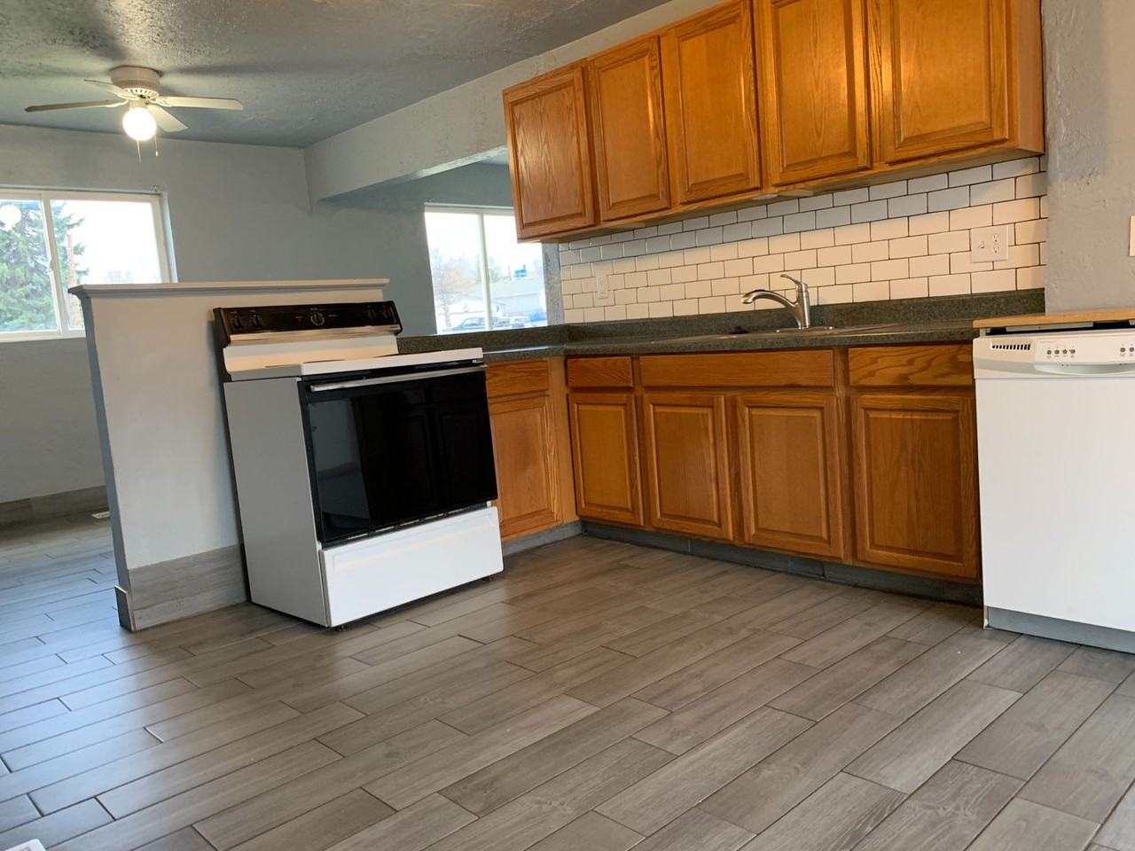 4746 W 5215 S - Photo 3 of 18