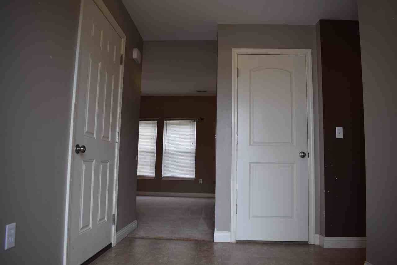 283 Settlers Pass - Photo 3 of 31