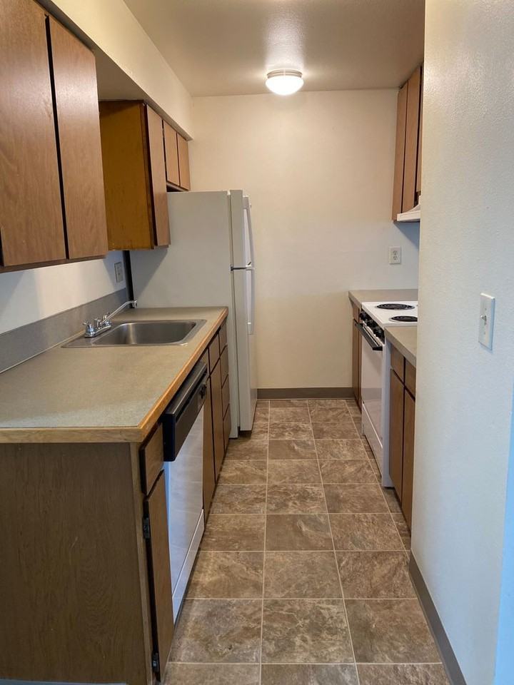 459 Se Lilly Ave Apt C - Photo 5 of 16