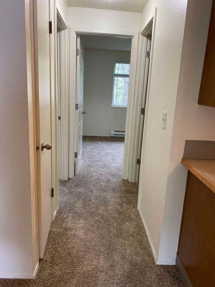 459 Se Lilly Ave Apt C - Photo 6 of 16