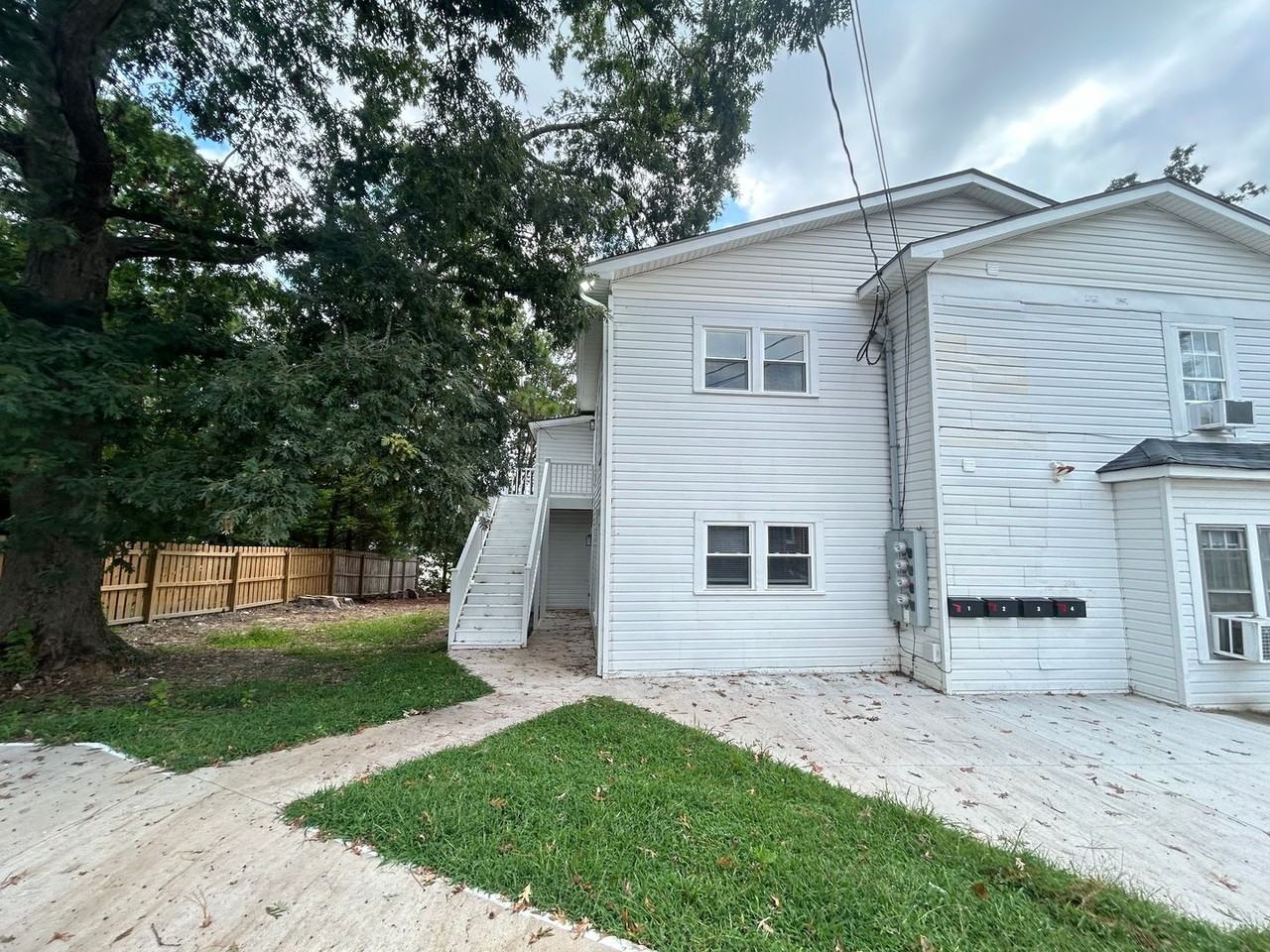 308 W Kivett - Photo 2 of 43