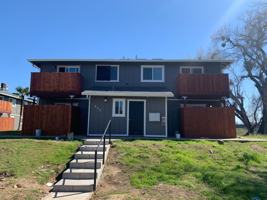 featured image of 835 Lakeside Dr