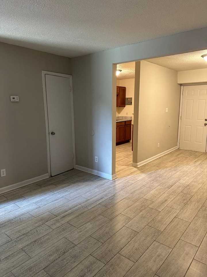 3615 Glenwood Dr #4 - Photo 6 of 7