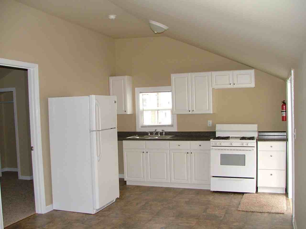 38 N Penn St - Photo 4 of 7