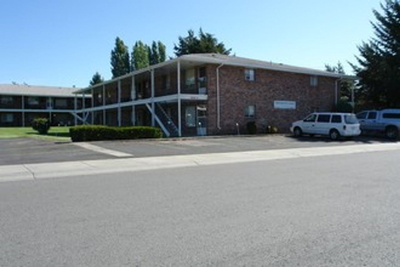 10110 N Colfax Rd #30 - Photo 3 of 6