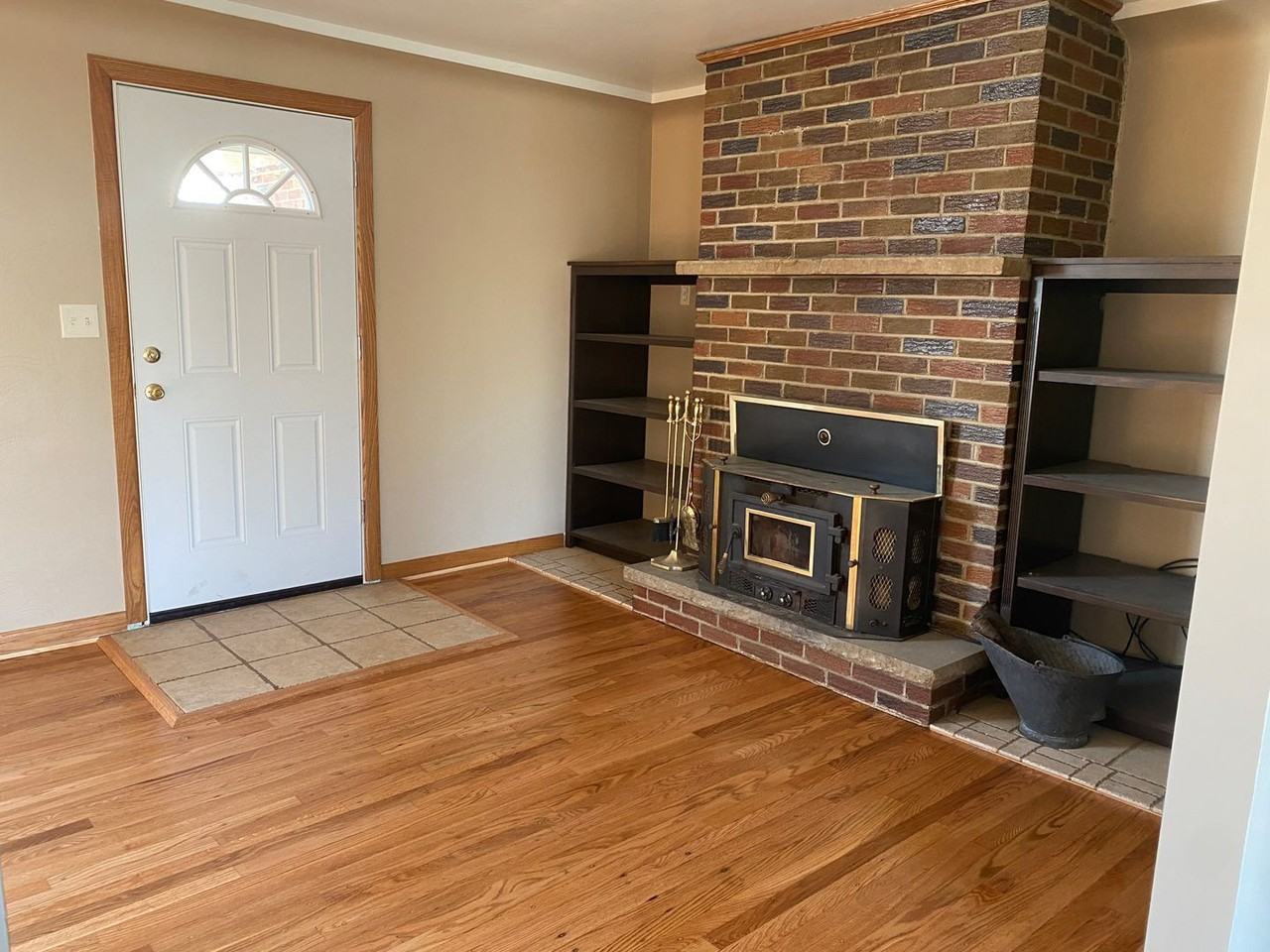 296 E Howard St - Photo 2 of 11