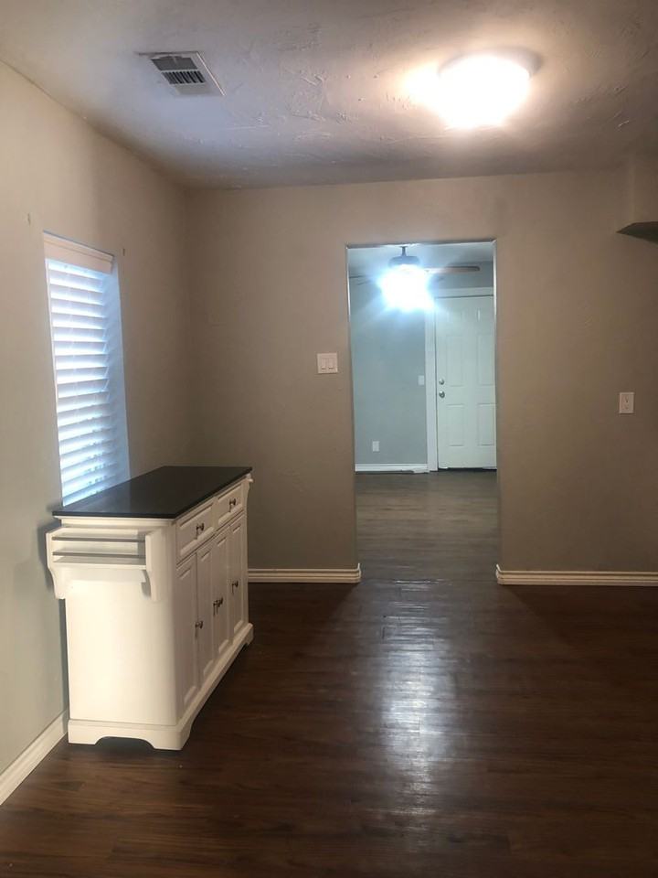 3611 S Monroe St - Photo 6 of 19