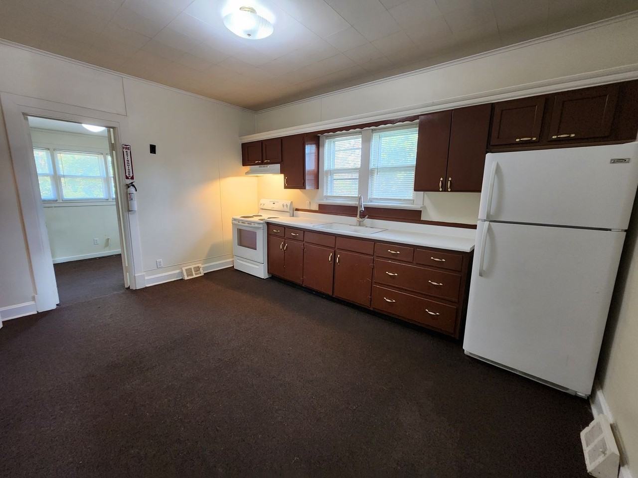 3148 N 21st St - Photo 6 of 12