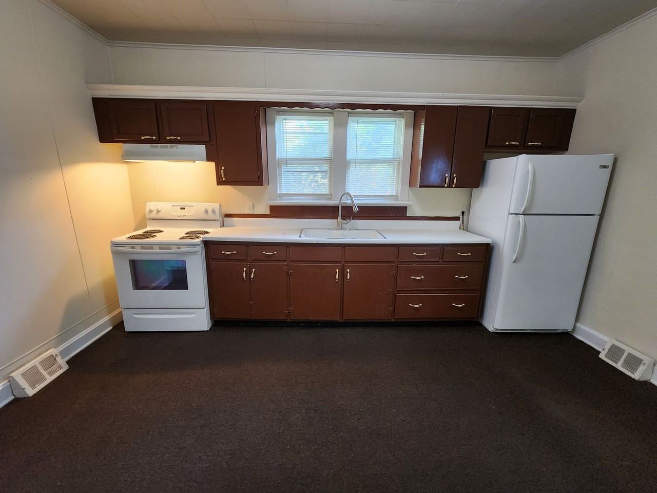 3148 N 21st St - Photo 5 of 12