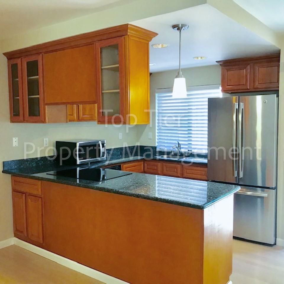 1610 San Luis Rd - Photo 2 of 16