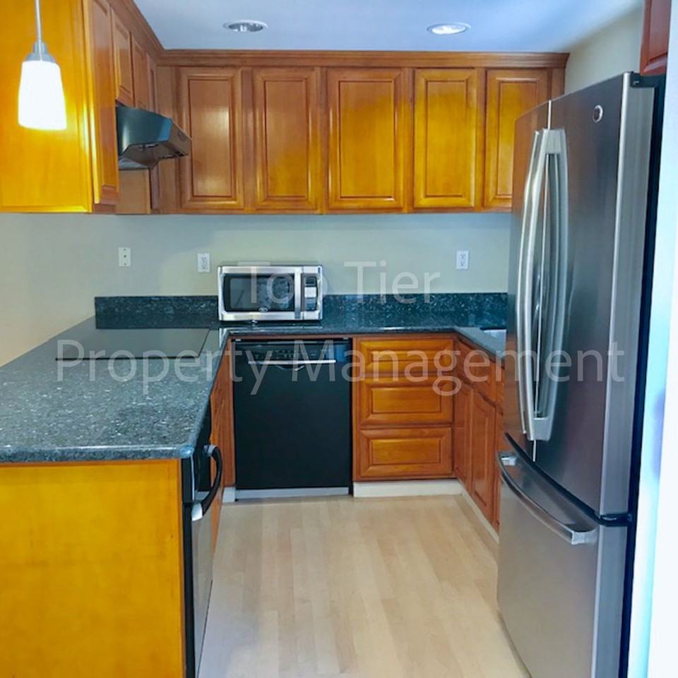 1610 San Luis Rd - Photo 3 of 16