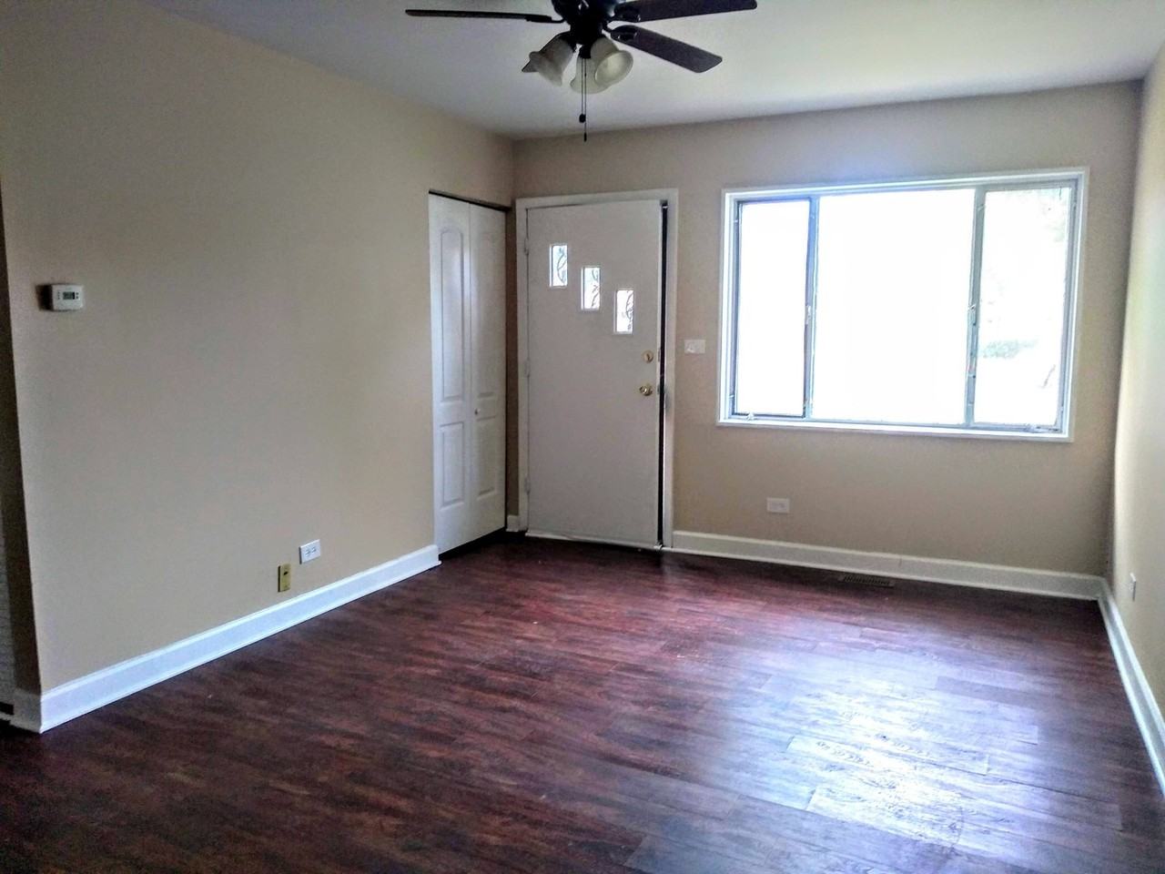 215 Illinois Blvd - Photo 2 of 7