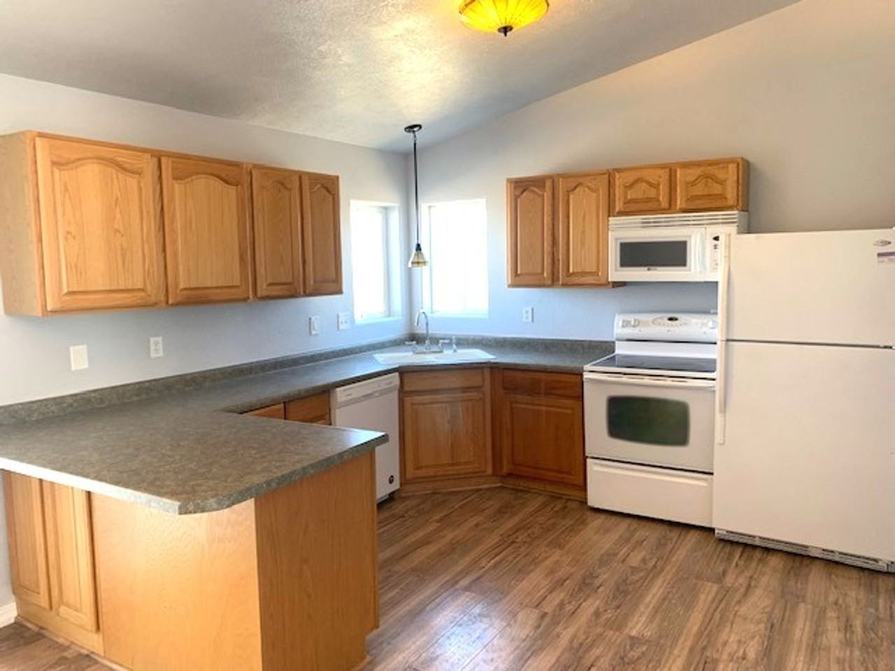 217 Blakeland Dr - Photo 3 of 14