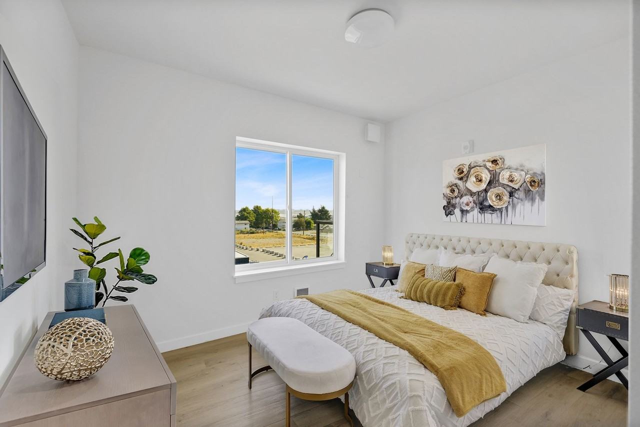 2802 Commercial Dr - Photo 5 of 12