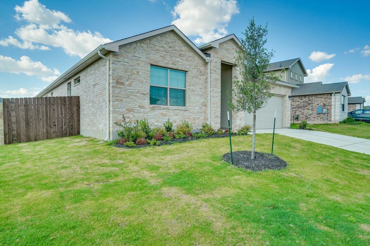 17900 Nepi Dr - Photo 2 of 20