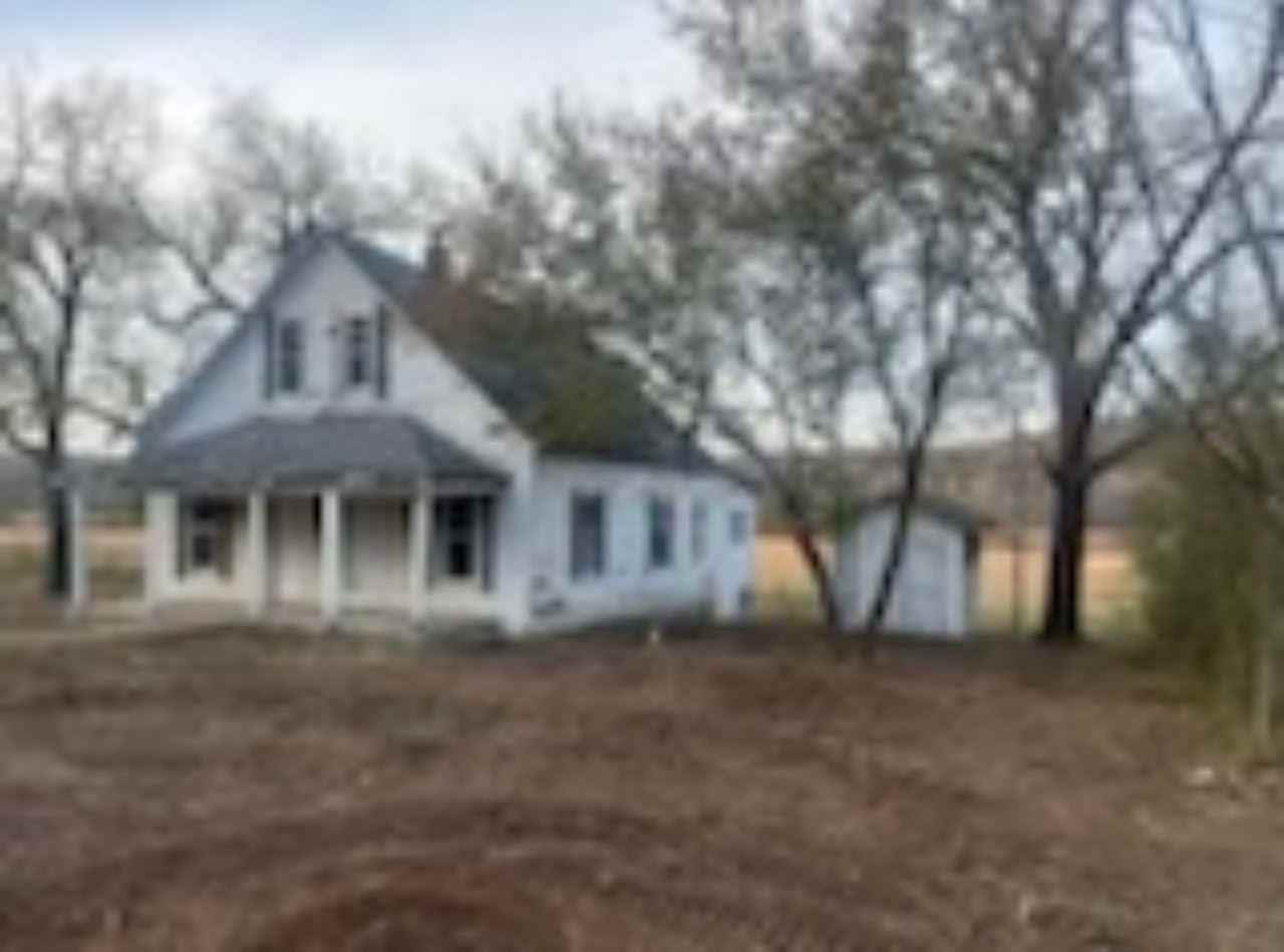 13015 Wayne Rte E - Photo 2 of 14