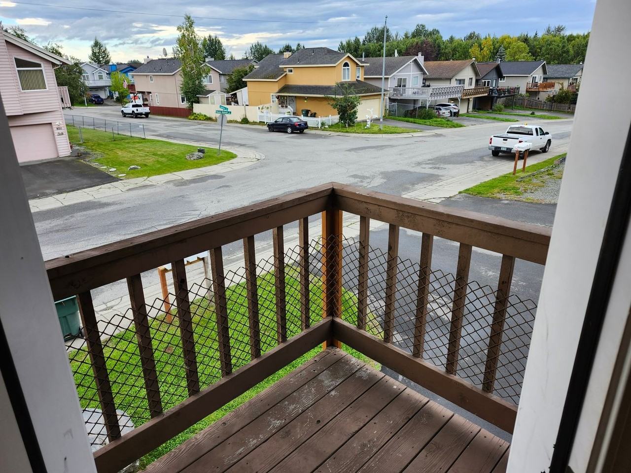 8000 Queen Victoria Dr - Photo 3 of 19