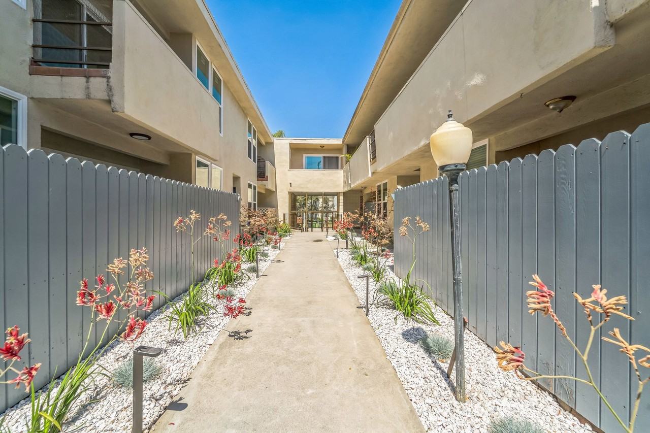 Embassy Terrace - Photo 4 of 24