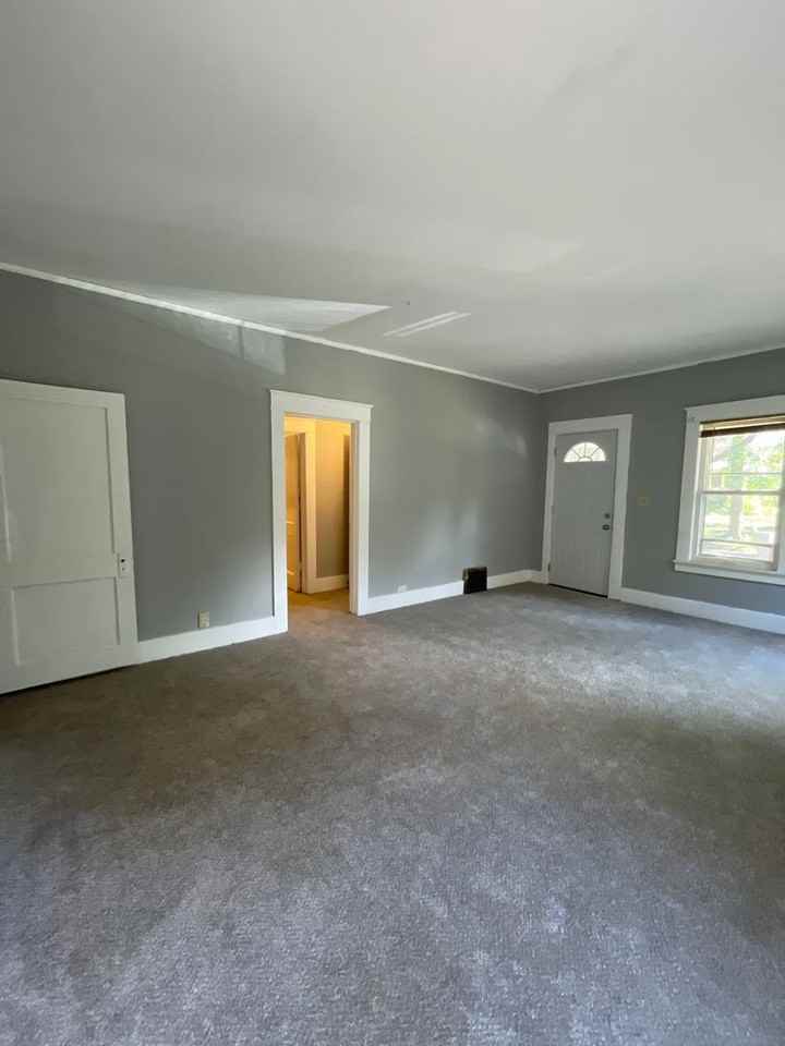 1415 Neosho St - Photo 5 of 36