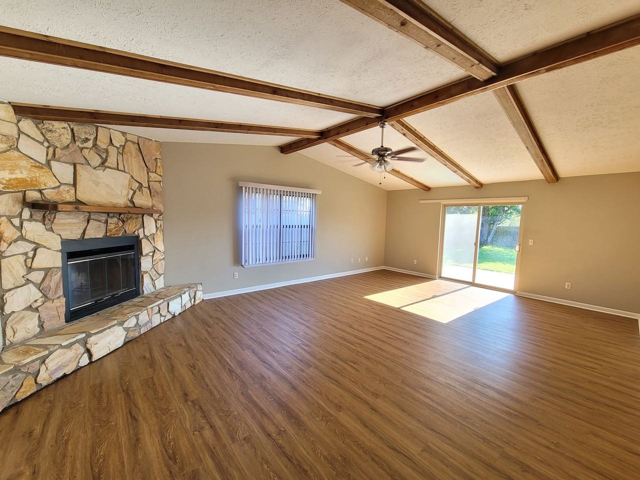 1425 S Gay Ave - Photo 3 of 28