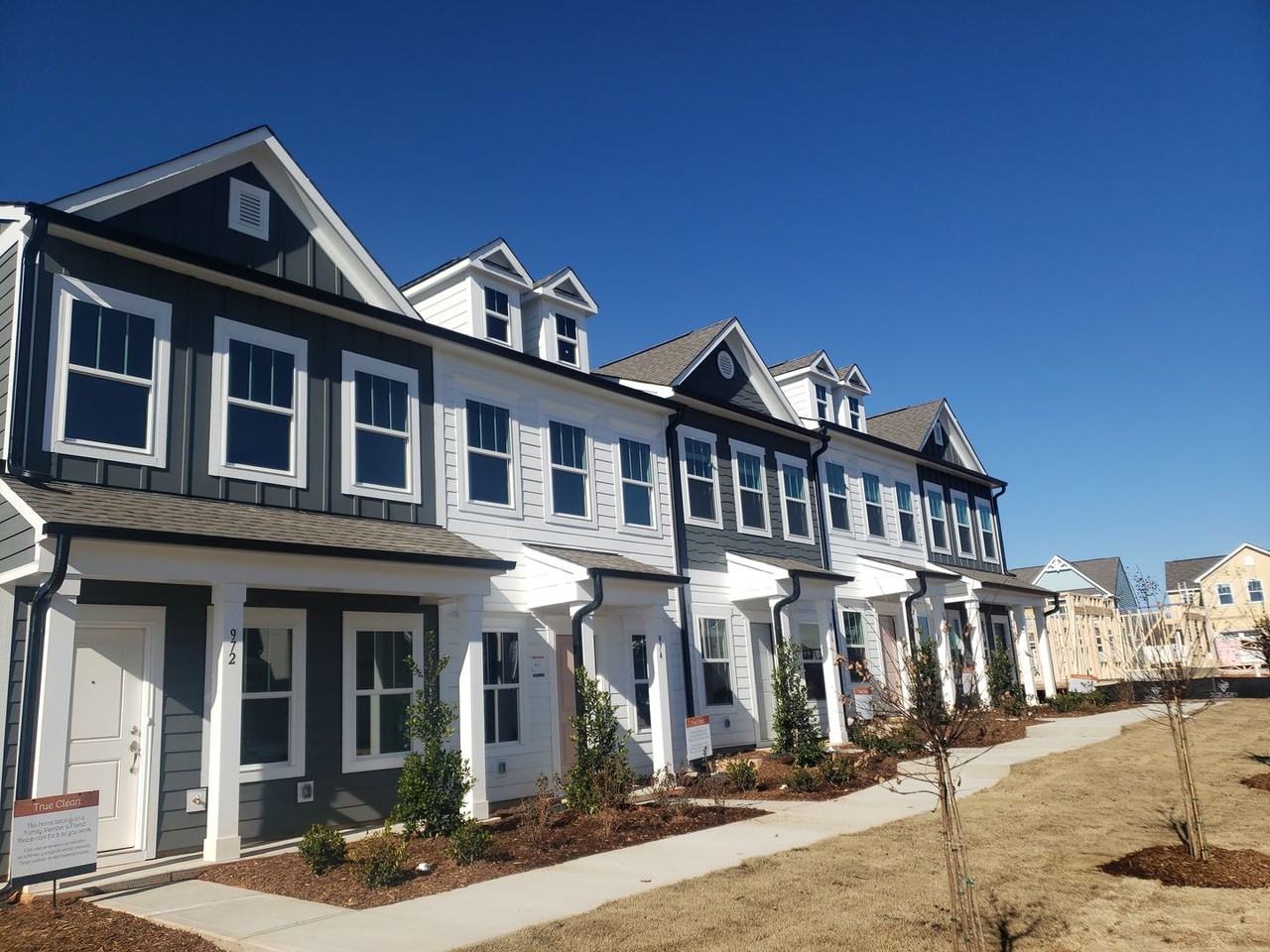 964 Anchor Way - Photo 2 of 16