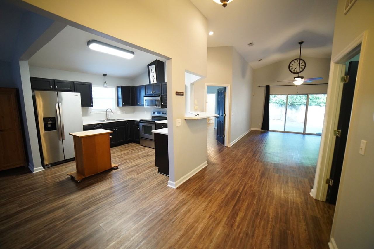 1519 China Grove Trl - Photo 2 of 25