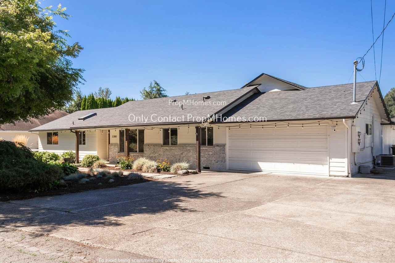 2280 Volpp St - Photo 3 of 40