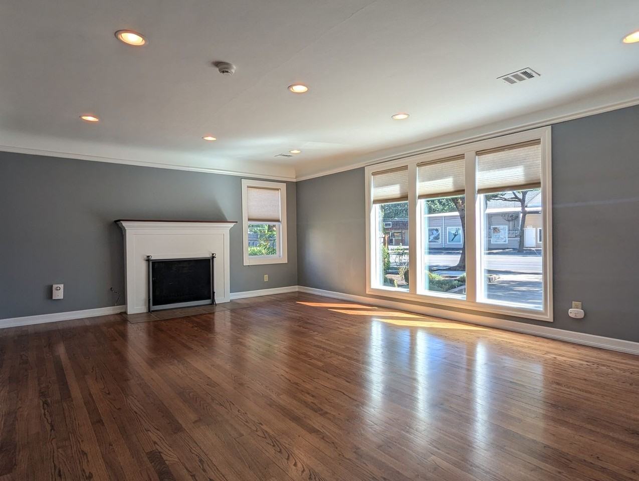 1380 River Rd - Photo 5 of 20