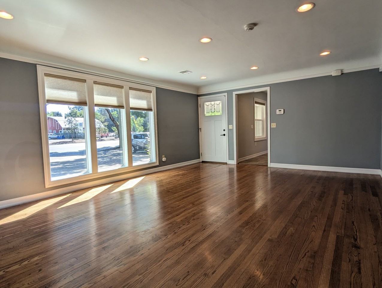 1380 River Rd - Photo 7 of 20