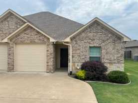 3921 Mobley Cir - Photo 1 of 1