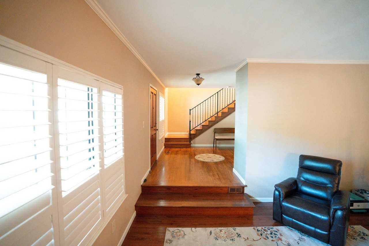 1550 Chabot Ct - Photo 6 of 43