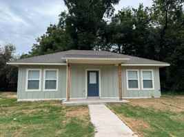 featured image of 509 W Oregon Ave