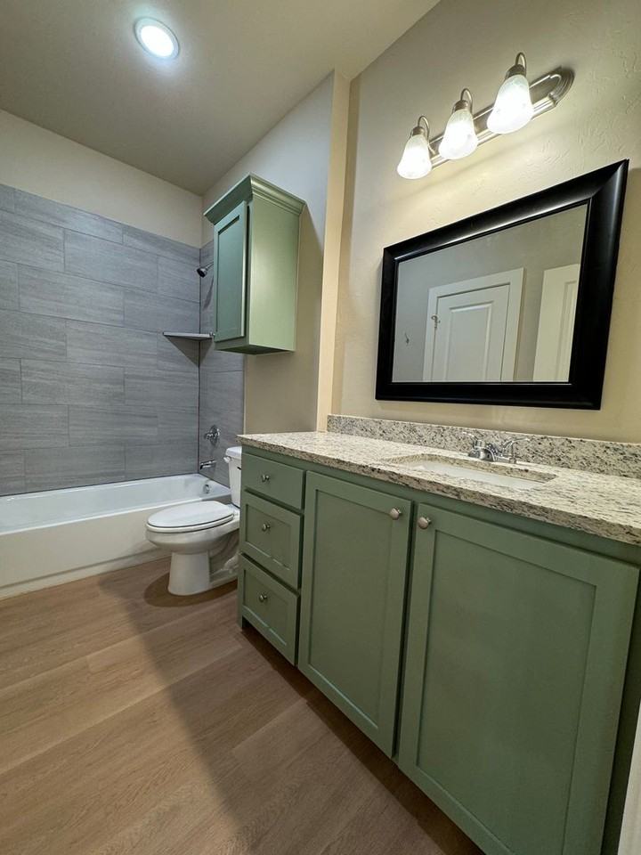 509 W Oregon Ave - Photo 5 of 10