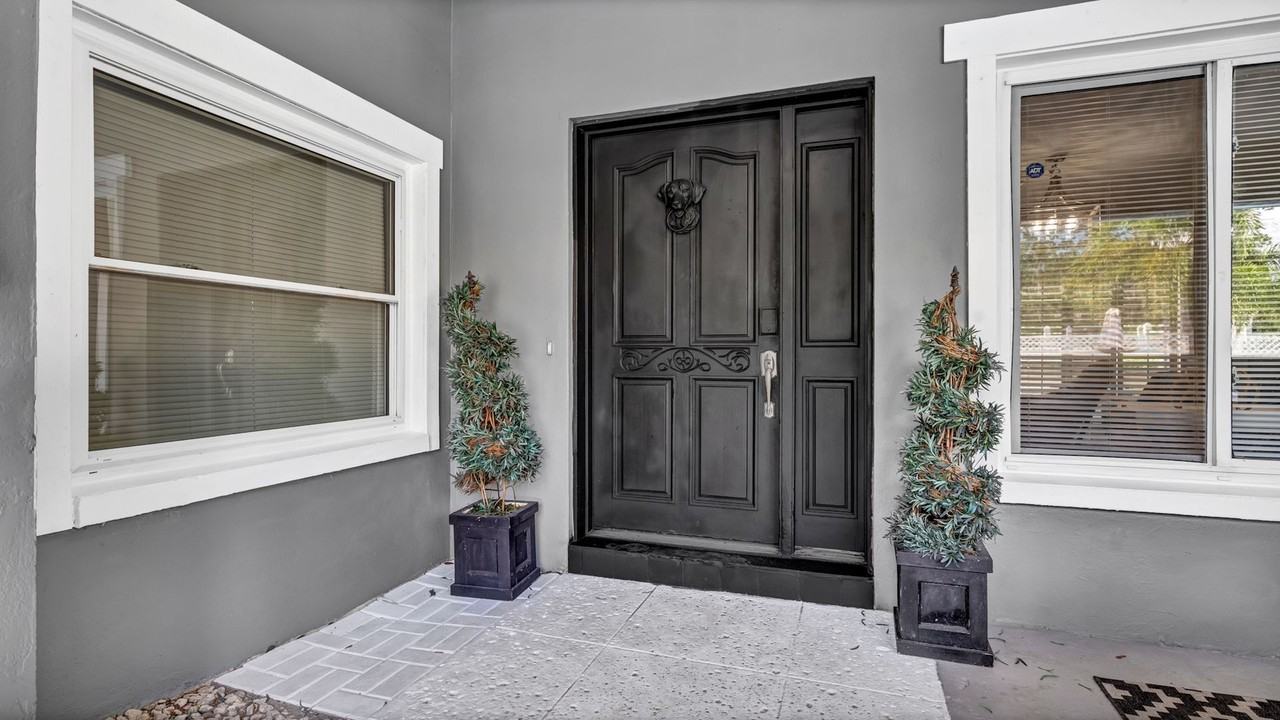 1748 Belleair Rd - Photo 2 of 44