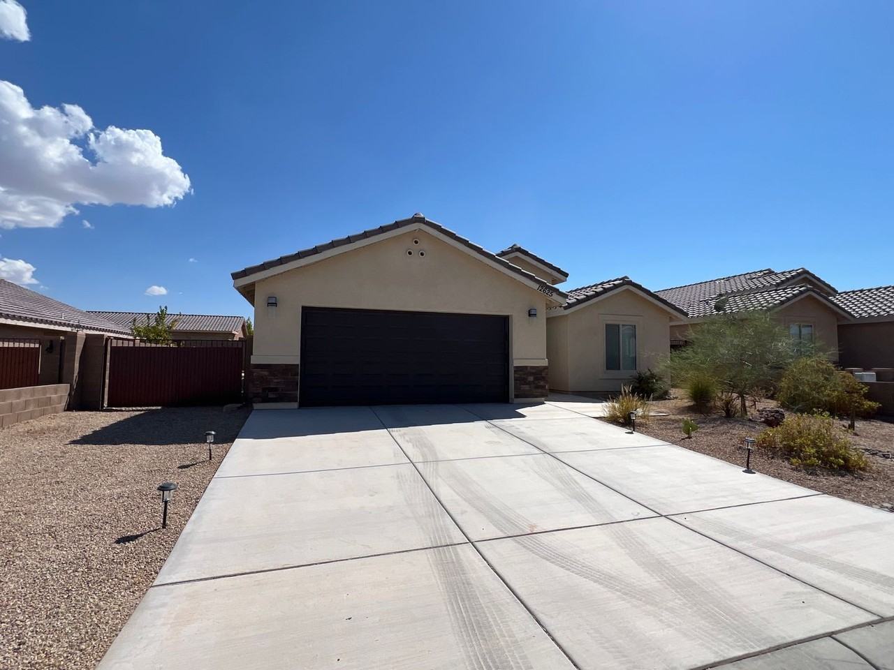 12625 E 48th Dr - Photo 2 of 29