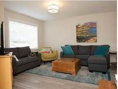 3 Bedroom, 2 1/2 baths Main and Upper Floor 1/2 duplex - Photo 2 of 9