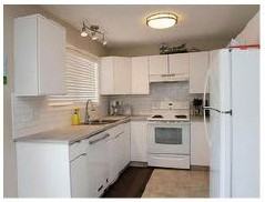 3 Bedroom, 2 1/2 baths Main and Upper Floor 1/2 duplex - Photo 6 of 9