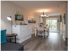 3 Bedroom, 2 1/2 baths Main and Upper Floor 1/2 duplex - Photo 4 of 9