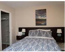 3 Bedroom, 2 1/2 baths Main and Upper Floor 1/2 duplex - Photo 7 of 9