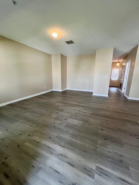 2070 Cypress Bay Blvd - Photo 6 of 31