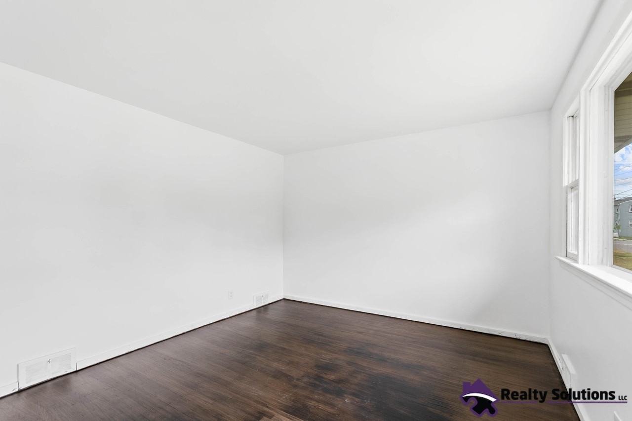 607 King St - Photo 2 of 16