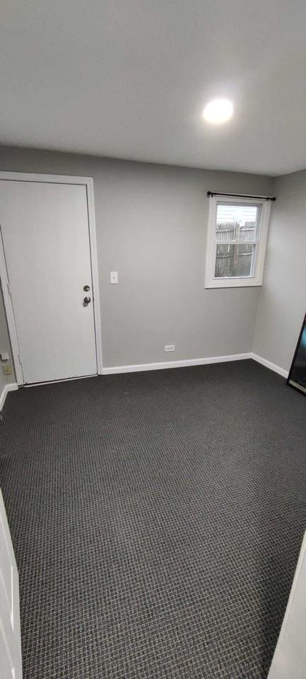 2310 Honore Ave - Photo 3 of 17