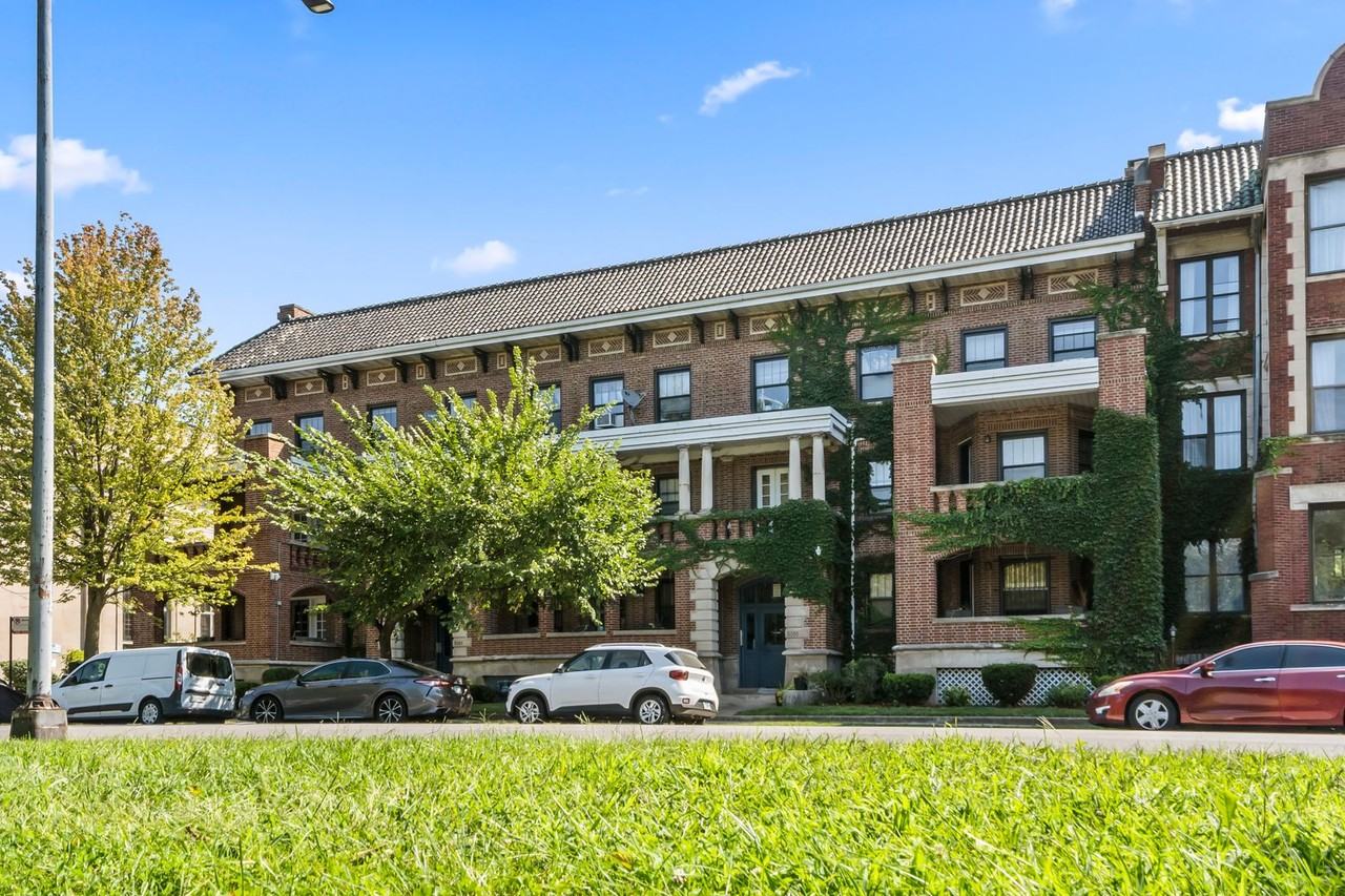 5001 S Drexel Blvd [5001 Drexel LP] - Photo 2 of 2